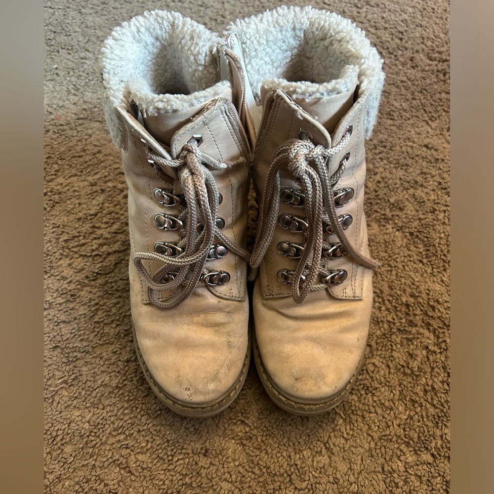 Girls size 2 boots